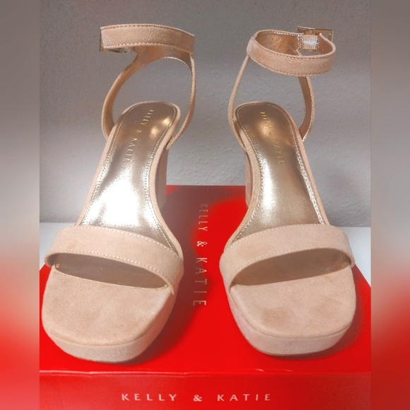 Kelly & Katie mircosuede block heel sandals - Picture 2 of 5
